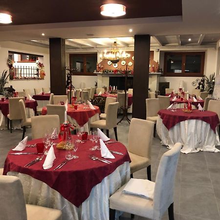 Locanda Rossa Hotel Romans di Varmo Buitenkant foto