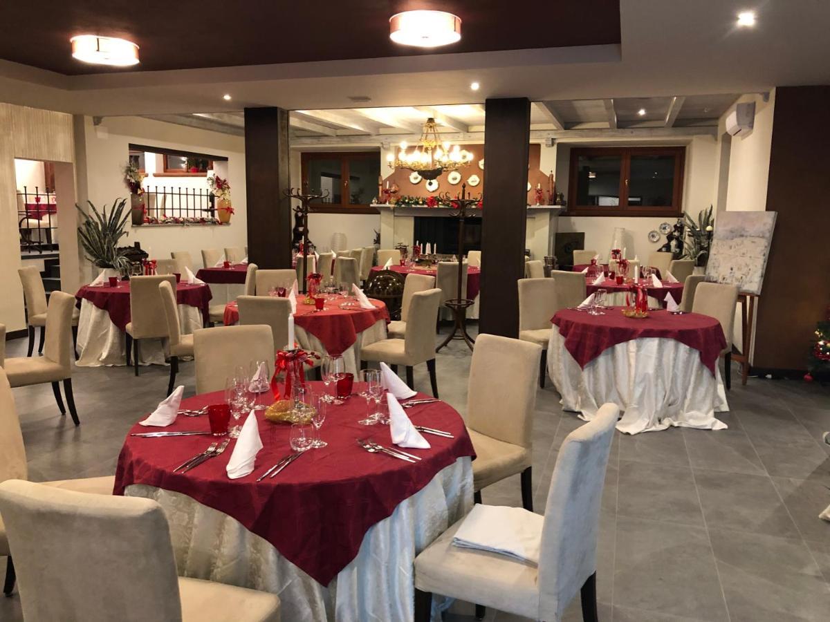 Locanda Rossa Hotel Romans di Varmo Buitenkant foto